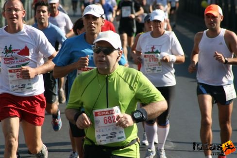 elthon Budapest Marathon futás