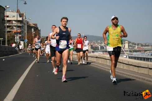 Macgregor, Graeme, Kladis, Constantin Metaxa Budapest Marathon futás