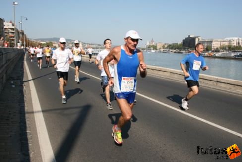 Béla Budapest Marathon futás