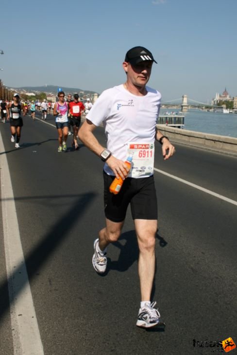 Menozzi Anna atletica casone Budapest Marathon futás