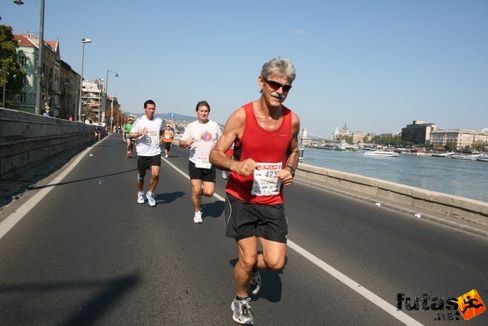 Kuhnle, Hans-Juergen Budapest Marathon futás