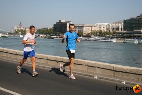Tibi Budapest Marathon futás