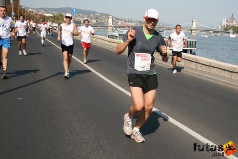 Halász Róbert Budapest Marathon futás
