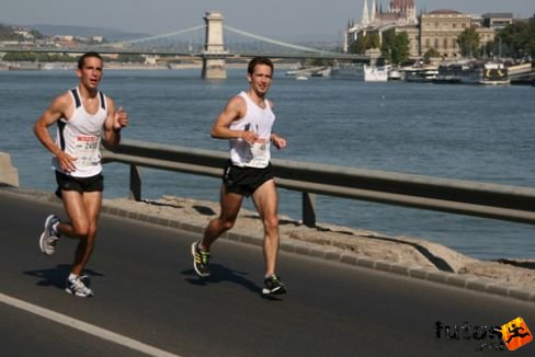 Komócsin Balázs,  Varga Dániel Budapest Marathon futás