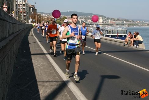 Terra Gaetan Clapham Chasers Budapest Marathon futás