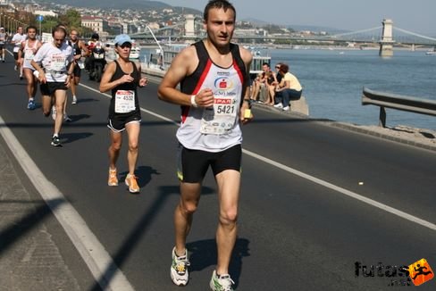 Gamsjaeger Robert Lag nö Mitte Wien Budapest Marathon futás