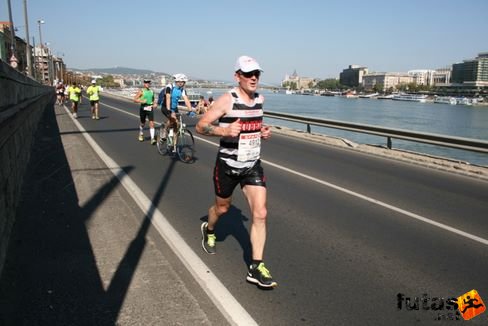 Youngson, Robbie Budapest Marathon futás