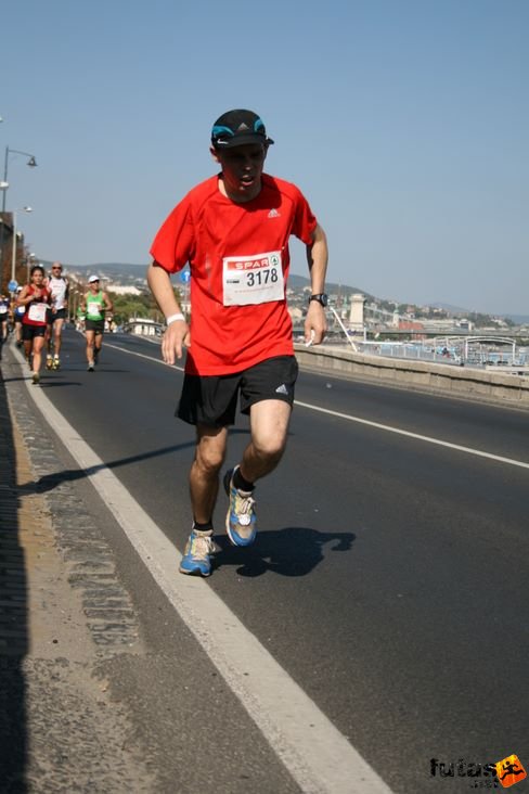 G Budapest Marathon futás