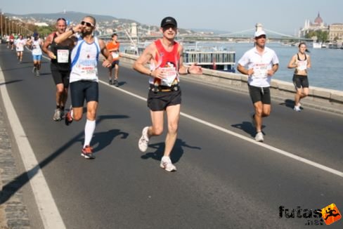 budapest_marthon_1220.jpg Budapest Marathon futás