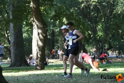 ajanó és fia Pók András Budapest Félmaraton futás
