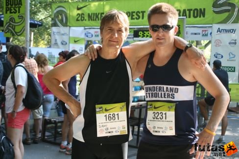 Janó és András Budapest Félmaraton futás