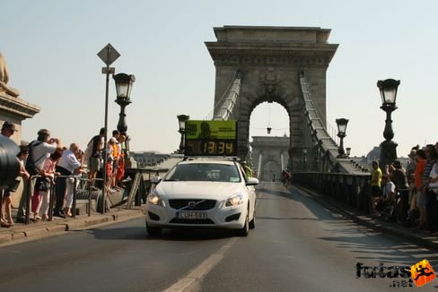 felvezető autó - Volvo Budapest Félmaraton futás