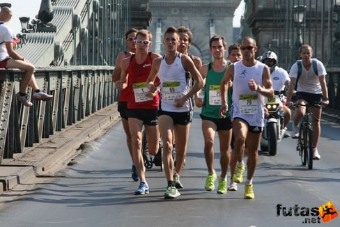 Tóth László, Szabó Sándor, Csere Gáspár, Tóth Tamás Budapest Félmaraton futás