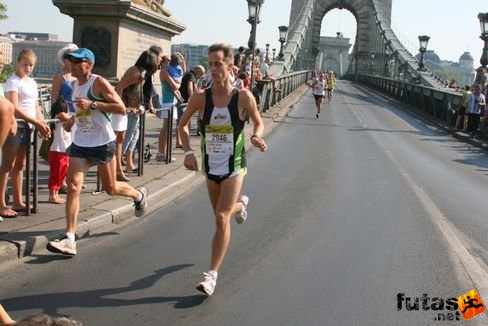Stiller Dénes Budapest Félmaraton futás