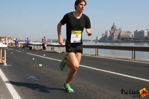 futója Budapest Félmaraton futás