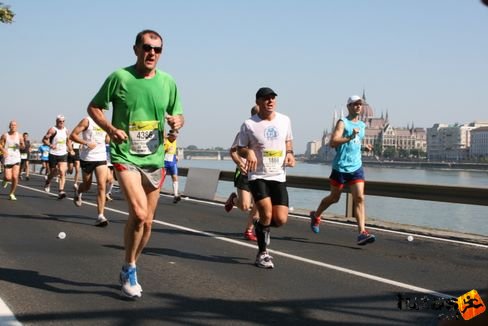 Báter Károly Kadarka Futóegyesület Szekszárd Budapest Félmaraton futás