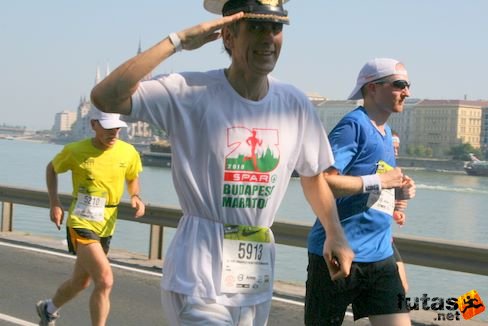 Mestyanek Zsolt Budapest Félmaraton futás
