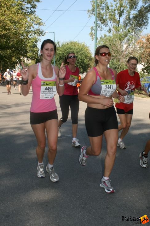 Zsuzsa, Run Mónika Budapest Félmaraton futás
