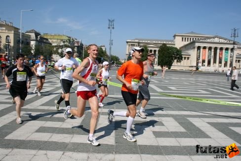 Casali Lucio podistica formiginese Castelfranco Emilia Budapest Félmaraton futás
