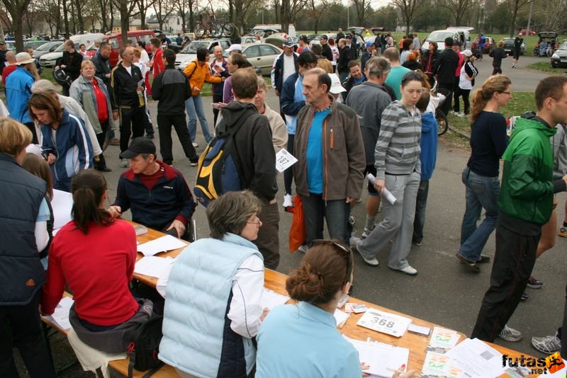 Depónia Tóparti-Futóparti futás előtt, nincs sorbanállás