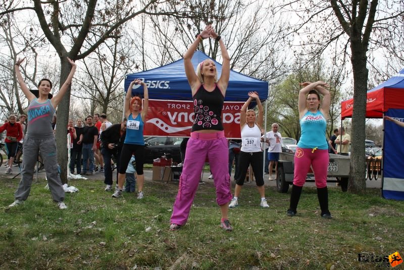 Depónia Tóparti-Futóparti futás előtt, Zumba