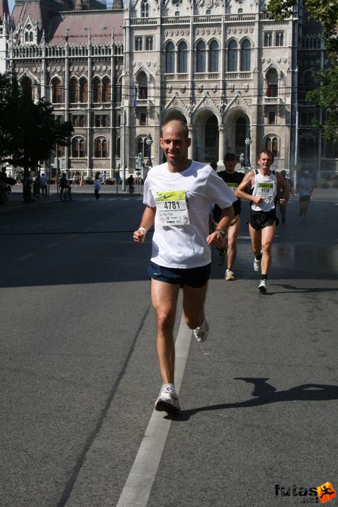 Budapest Half Marathon Runners Hungary 7320 Budapest Félmaraton futás