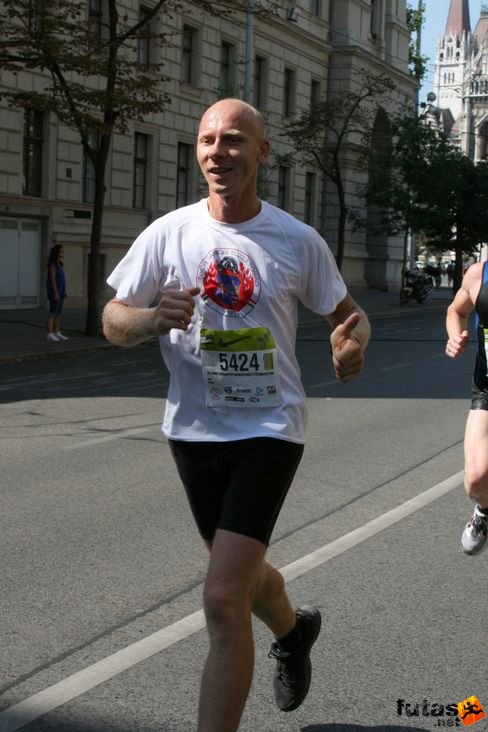 Hatos Csaba Győri Futóklub Budapest Félmaraton futás