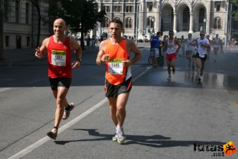 Benke János Budapest Félmaraton futás