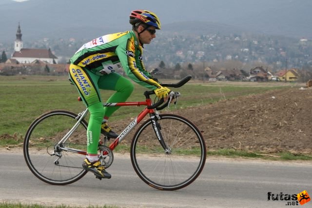 kerékvár BÉKÁS kerékpáros időfutam Budapest Bajnokság, Berzi József Giant Gyömrő - Peugeot kerékpár