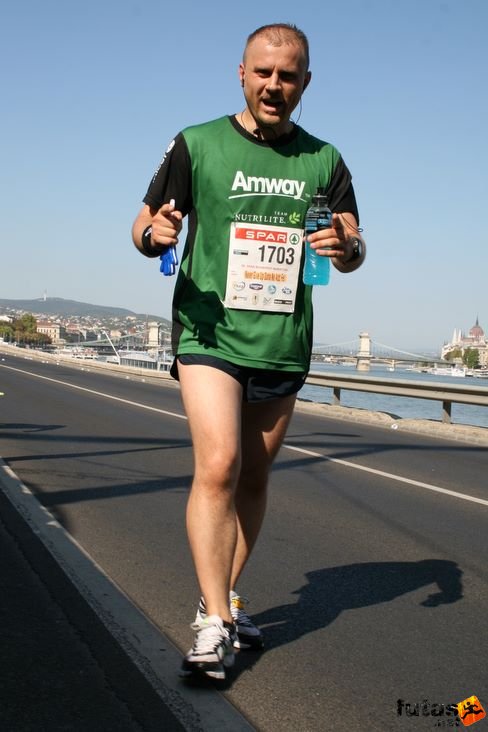Never Give up 5:28:48 Budapest Marathon futás