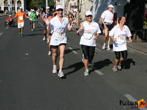 Lenténé Győri Anikó dr, Zsigmond Réka dr, Matyeákné Farkas Tünde Budapest Marathon futás