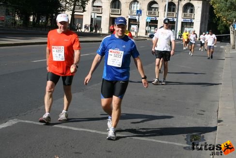 Eloranta Eino APK-Maratoonarit Eikka, Leppänen Tom Budapest Marathon futás