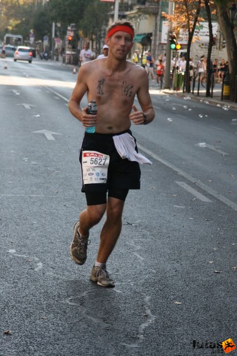 Cottrill Yancy Budapest Marathon futás