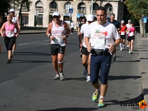 Emmett Darren Benfleet Running Club, Zoltán Budapest Marathon futás