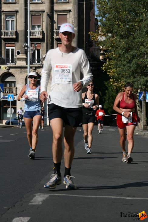Regő Budapest Marathon futás