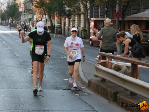 Hynninen, Sari, Raahe, Kovalainen Senja Budapest Marathon futás
