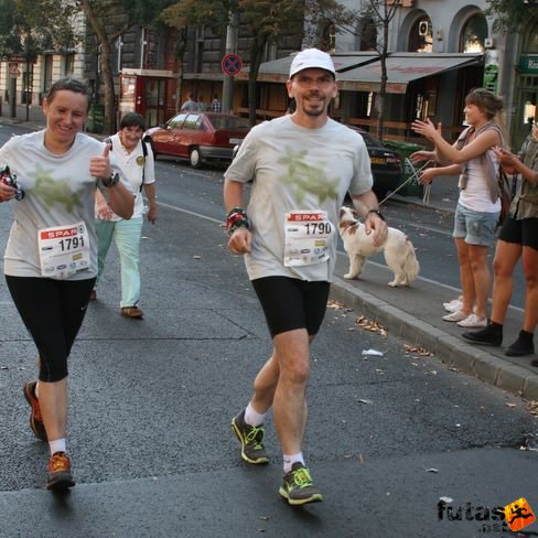 Szűts Annamária Szűts Pál maratoni futók Budapest Marathon futás