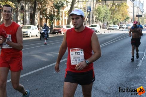 Adony város maratoni futója Budapest Marathon futás