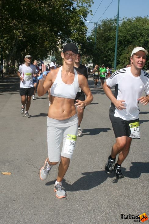 Budapest half marathon 8285 runners Budapest Félmaraton futás