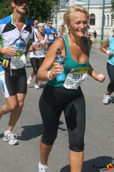 Budapest half marathon 8296 runners Budapest Félmaraton futás