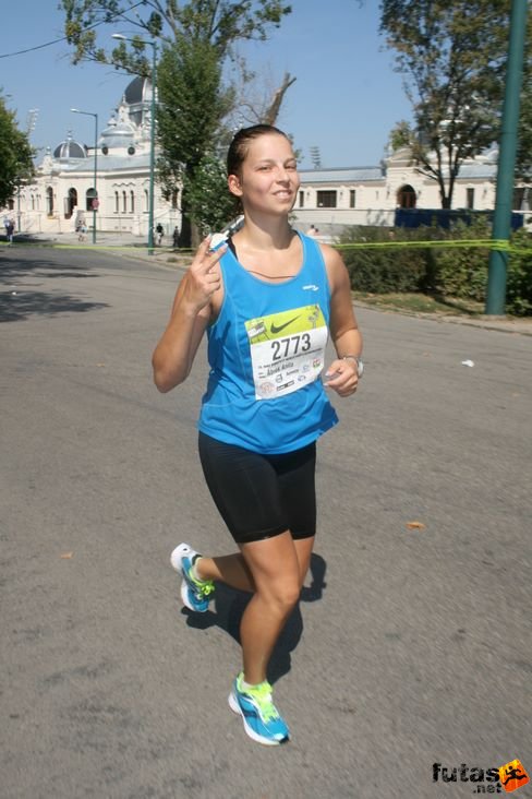 Anita Budapest Félmaraton futás