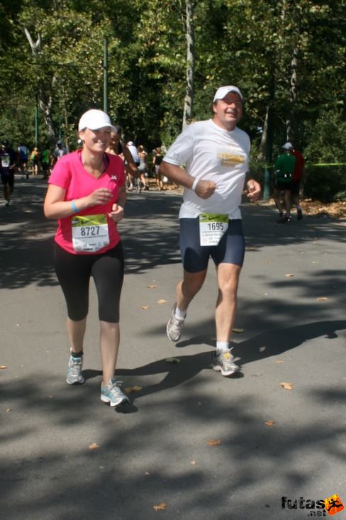 Adrienn, Vili Budapest Félmaraton futás