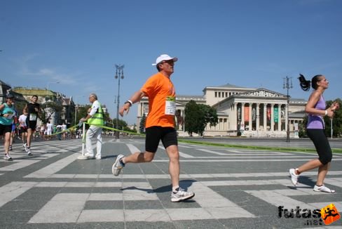 Berényi Ervin Dr. Budapest Félmaraton futás