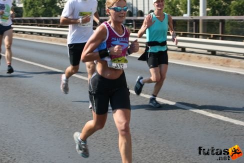 Móni Budapest Félmaraton futás