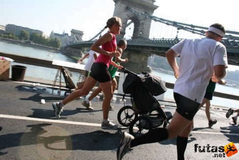 félmaratoni futás babakocsival Budapest Félmaraton futás
