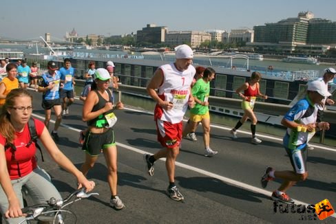 Ujhelyi Botond Budapest Félmaraton futás