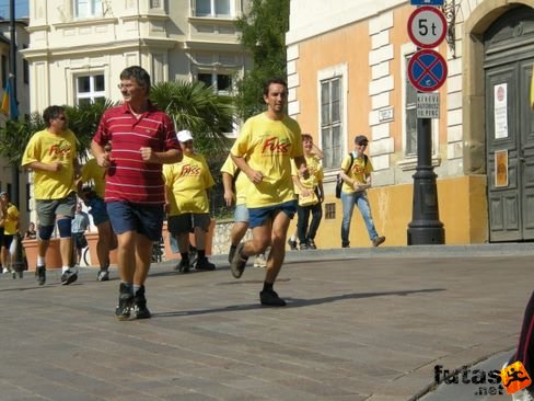 fuss_rakkutatasert_pecs_044.jpg Fuss a Rákgyógyításért Pécsen futás