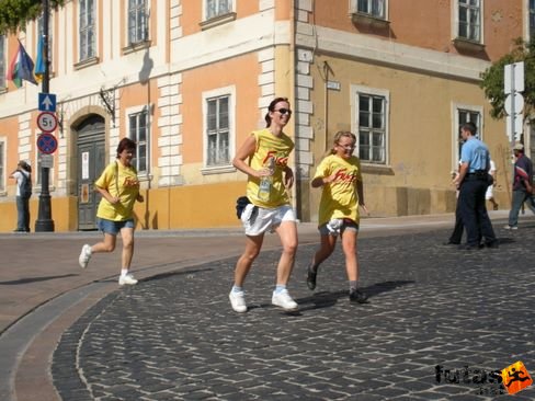 fuss_rakkutatasert_pecs_082.jpg Fuss a Rákgyógyításért Pécsen futás