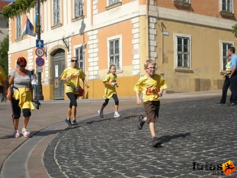 fuss_rakkutatasert_pecs_087.jpg Fuss a Rákgyógyításért Pécsen futás