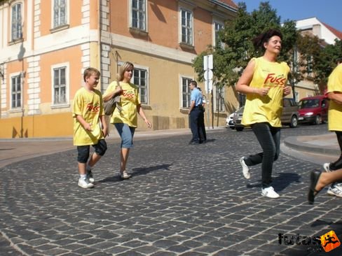 fuss_rakkutatasert_pecs_103.jpg Fuss a Rákgyógyításért Pécsen futás